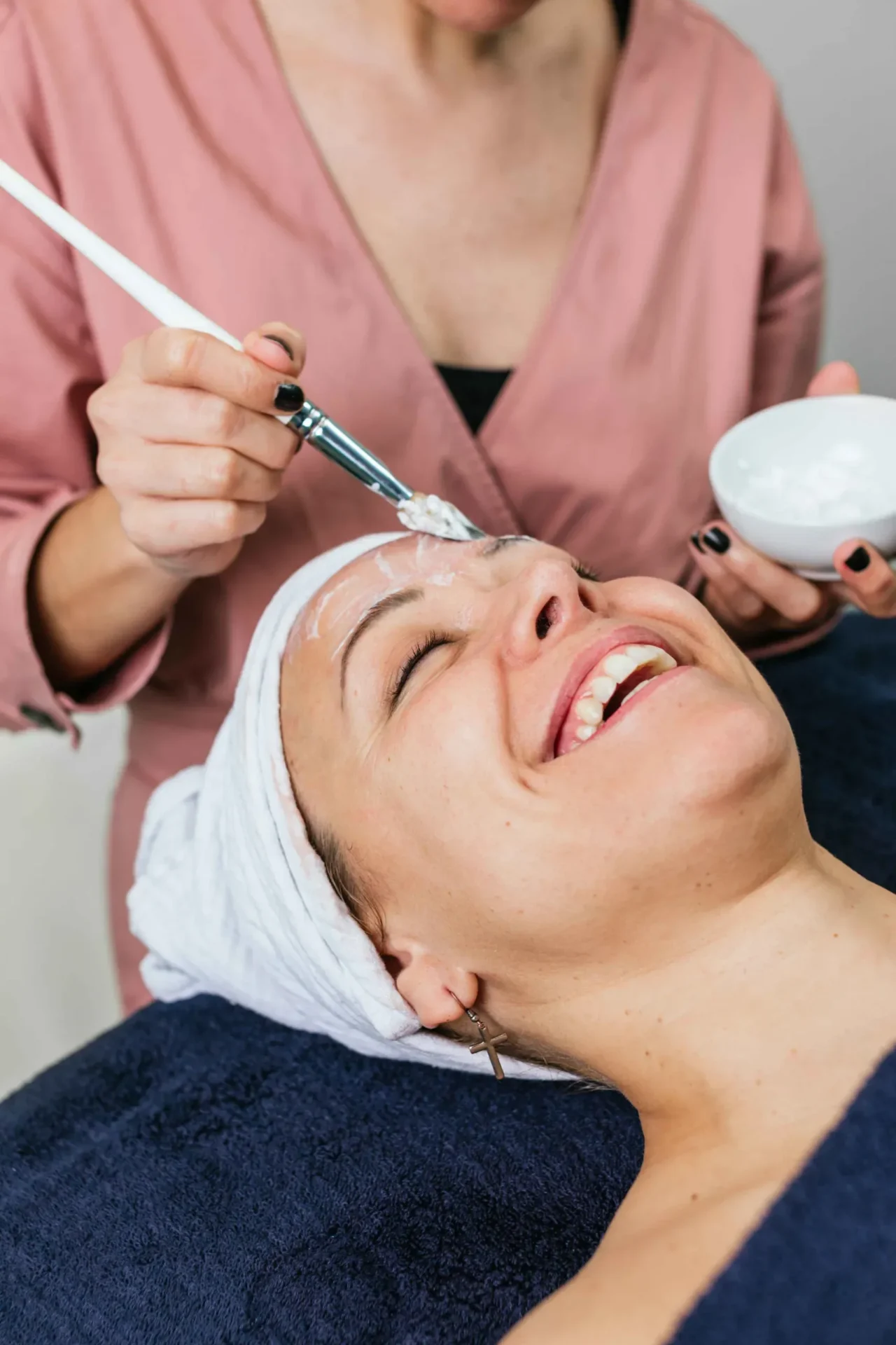 Relaxing spa facial application