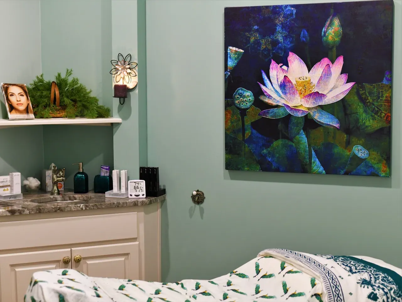 Serene spa decor and flowers