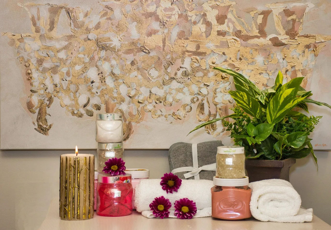 Relaxing spa setting with candles